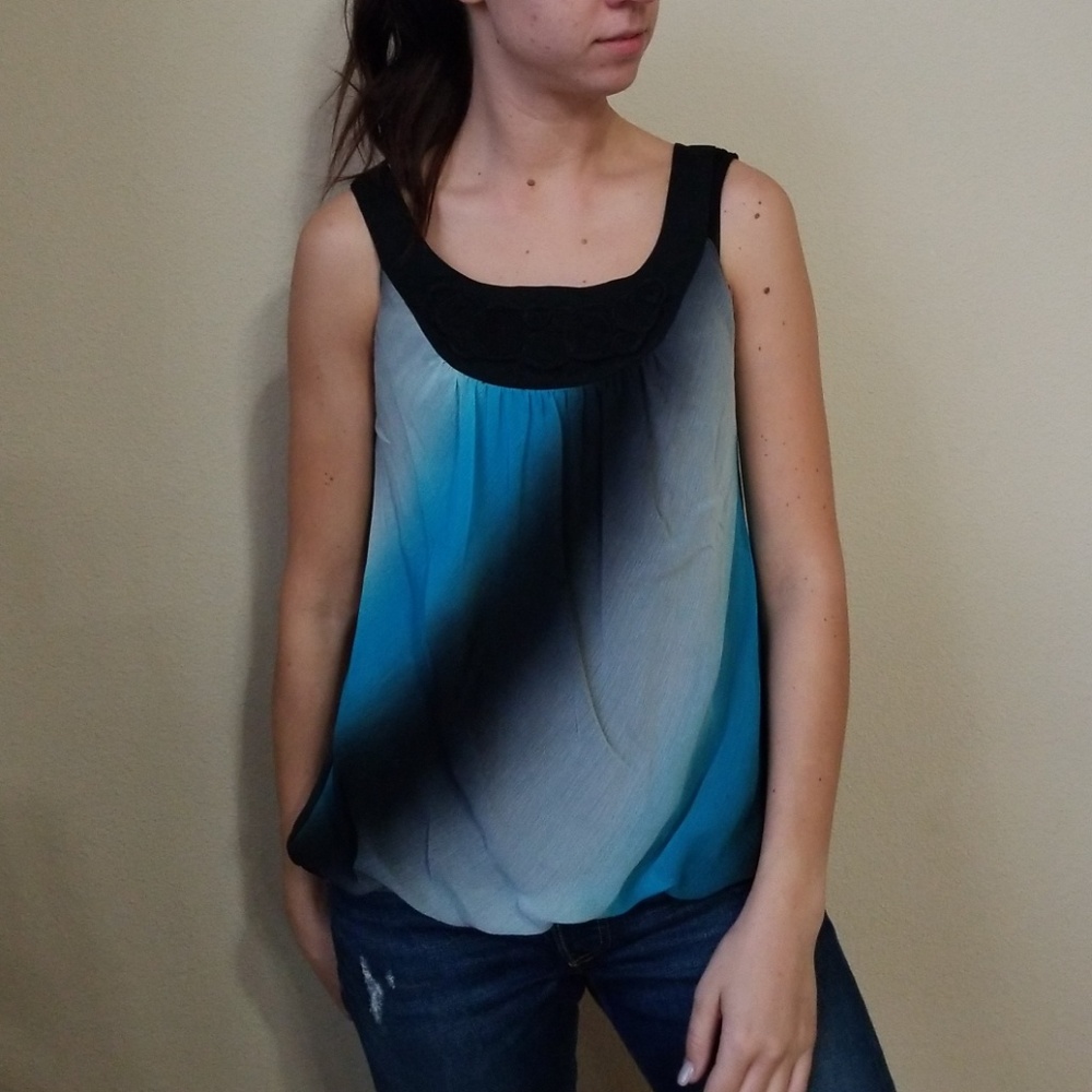 Top - Picture 2 of 8